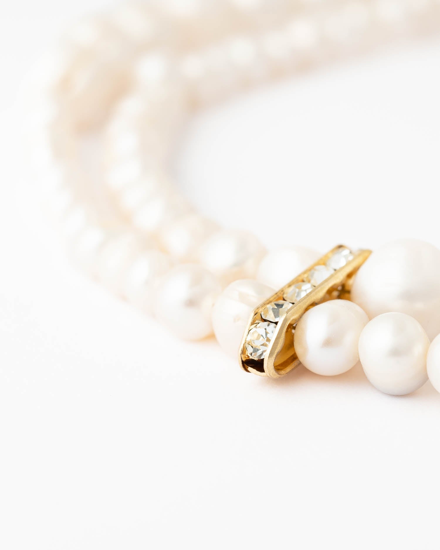 Dripping Pearl Gold Choker Necklace